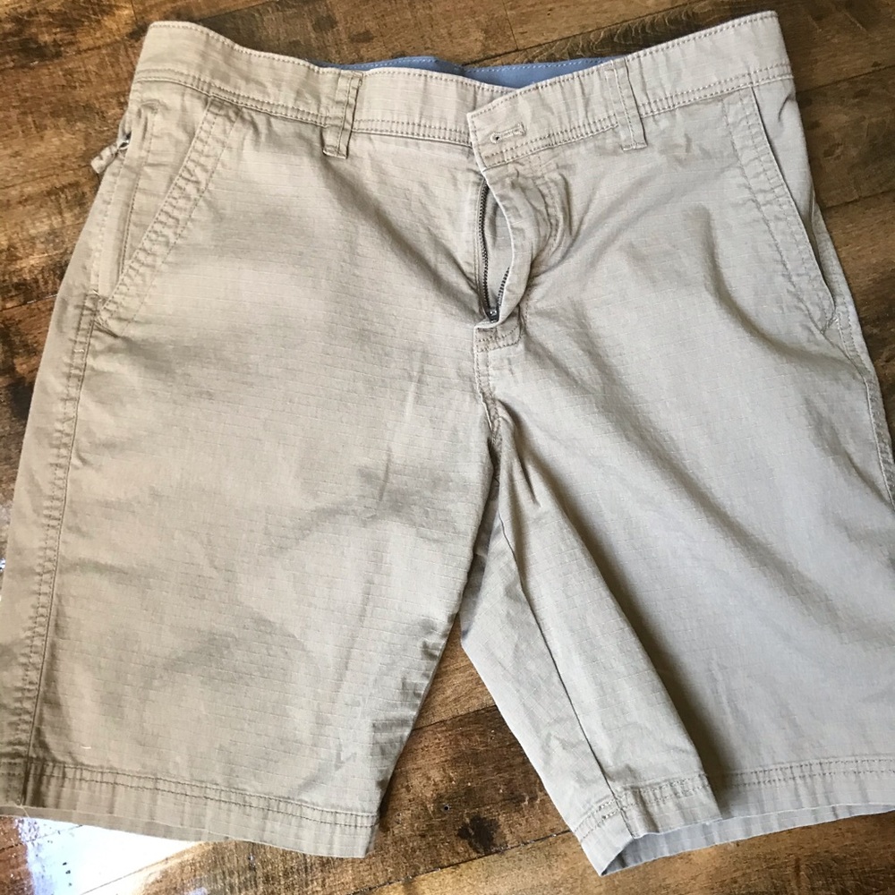 COPY - Men’s khaki shorts